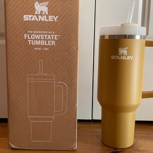 Stanley thirst quencher 40oz tumbler